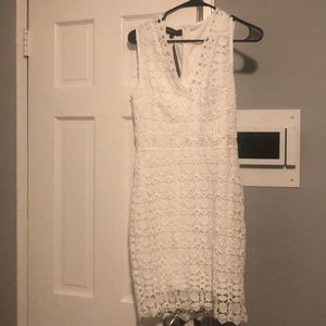 Eilly Bazar Plunging Neck Guipure Lace Bodycon Dress